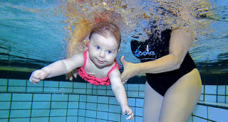 Baby swimming  κολυμβητές από κούνια!