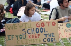 Μαθητική πορεία στην Αθήνα για το κλίμα