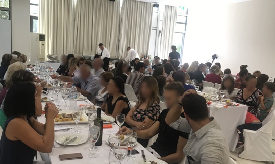 50 συμπολίτες μας από ευπαθείς κοινωνικές ομάδες παρακάθισαν στο γεύμα που παρέθεσε ο Δήμος Αμαρουσίου σε συνεργασίαμε την ΑΜΚΕ «Άρτος και Αγάπη»