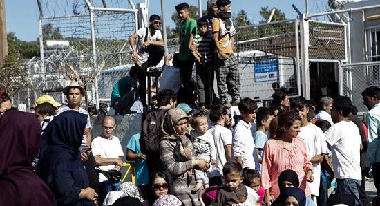 Μετακίνηση περίπου 1000 προσφύγων από τα νησιά στην ενδοχώρα μέχρι τη Δευτέρα