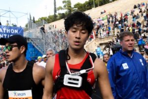 Ντονγκ Χο Χαν: Ο τυφλός αθλητής από την Κορέα που τερμάτισε στον Μαραθώνιο χωρίς συνοδό