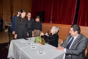 “Επίτιμη Δημότης Λυκόβρυσης- Πεύκης η Ελένη Γλύκατζη- Αρβελέρ”