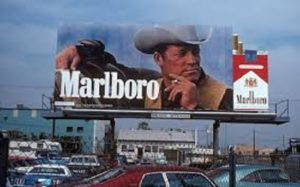 Πέθανε η ιστορική φιγούρα των τσιγάρων Marlboro, χωρίς να έχει καπνίσει ένα τσιγάρο, σε ηλικία 90 ετών στο Κολοράντο