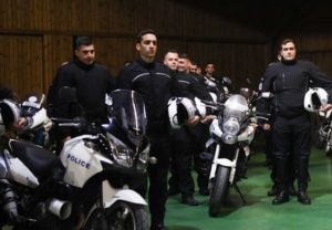 Μετά από σκληρή εκπαίδευση τους δρόμους άλλοι 1.183 αστυνομικοί της ομάδας Δίας