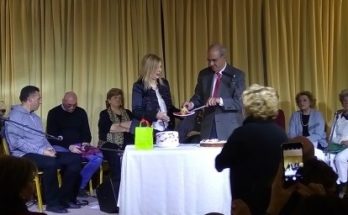 Το ΚΕΜΜΕ έκοψε την πρωτοχρονιάτικη βασιλόπιτα του στην ανακαινισμένη βίλα Μπότση