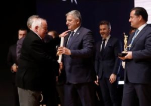 Στην τελετή βραβείων ΕΒΕΑ 2020, παρουσία του Προέδρου της Δημοκρατίας κ. Π. Παυλόπουλου, ο Περιφερειάρχης Αττικής Γ. Πατούλης - Απένειμε βραβεία σε καινοτόμες επιχειρήσεις