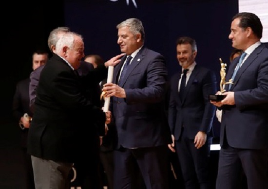 Στην τελετή βραβείων ΕΒΕΑ 2020, παρουσία του Προέδρου της Δημοκρατίας κ. Π. Παυλόπουλου, ο Περιφερειάρχης Αττικής Γ. Πατούλης – Απένειμε βραβεία σε καινοτόμες επιχειρήσεις