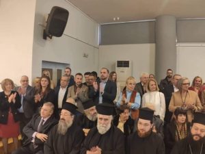 Νέο Ηράκλειο : Κοπή της πίτας του Δήμου από τον Δήμαρχο Νίκο Μπάμπαλο Νέο Ηράκλειο : Κοπή της πίτας του Δήμου από τον Δήμαρχο Νίκο Μπάμπαλο