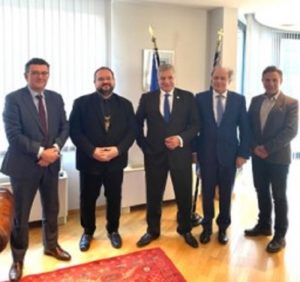 Συνάντηση του Περιφερειάρχη Αττικής και νέου Αντιπροέδρου της Επιτροπής των Περιφερειών Γ. Πατούλη με τον Έλληνα Πρέσβη στο Βέλγιο Διονύσιο Καλαμβρέζο