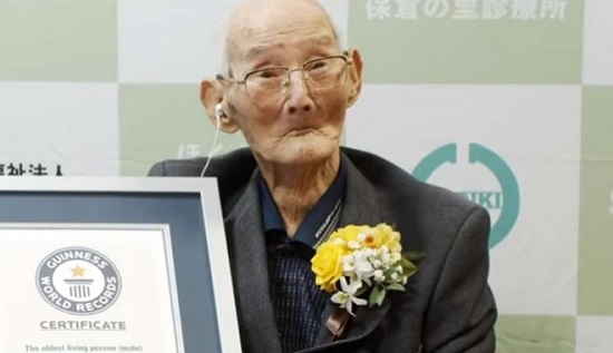 Ο γηραιότερος εν ζωή άνδρας καταχωρήθηκε στο βιβλίο των Ρεκόρ Γκίνες