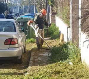 Ηράκλειο : Από το πρωί συνεργεία του Δήμου καθαρίζουν και απολυμένουν δημόσιους κοινόχρηστους χώρους