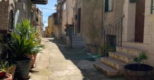 Πώς μία μικρή ιταλική πόλη κατάφερε να αντισταθεί στον κορονοϊό