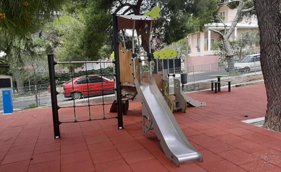 Πεντέλη : Ολοκληρώθηκε η ανακατασκευή της παιδικής χαράς στην πλατεία Κύπρου στην Νέα Πεντέλη