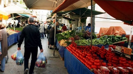 Με εντολή του Περιφερειάρχη Αττικής Γ. Πατούλη από την ερχόμενη Δευτέρα, κλιμάκια των υπηρεσιών της Περιφέρειας θα ελέγχουν συστηματικά την εφαρμογή των μέτρων που αποφάσισε η κυβέρνηση και αφορούν στη λειτουργία των λαϊκών αγορών