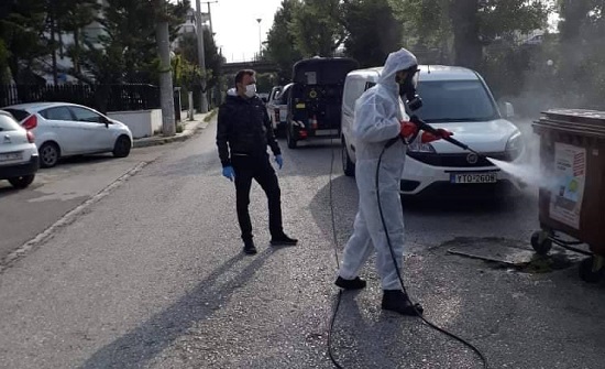 Ηράκλειο: Οι απολυμάνσεις στο Δήμο συνεχίζονται με τα συνεργεία του Δήμου να πλένουν και να  απολυμαίνουν δρόμους και πεζοδρόμια