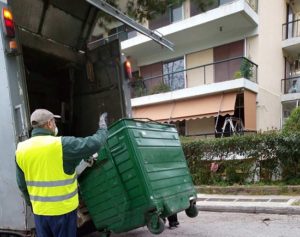 Λυκόβρυση Πεύκη:Πλένονται και απολυμαίνονται οι κάδοι αποκομιδής απορριμμάτων”