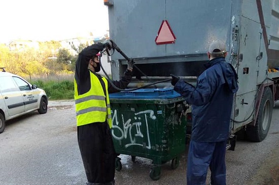 Λυκόβρυση Πεύκη :Καθημερινά συνεχίζουμε τις πλύσεις και τις απολυμάνσεις των κάδων απορριμμάτων στο δήμο μας