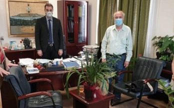 Άλιμος : 700 μάσκες πρόσφερε η Ένωση Δημάρχων Αττικής