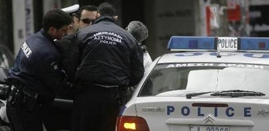 Συνελήφθη 31χρονος για διαρρήξεις ενώ παρίστανε τον διανομέα φυλλαδίων για τον κορονοϊό