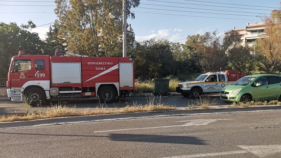 Βριλήσσια: Μικρής έκτασης φωτιά σε οικόπεδο κάτω από το Σταθμό της Πλακεντίας