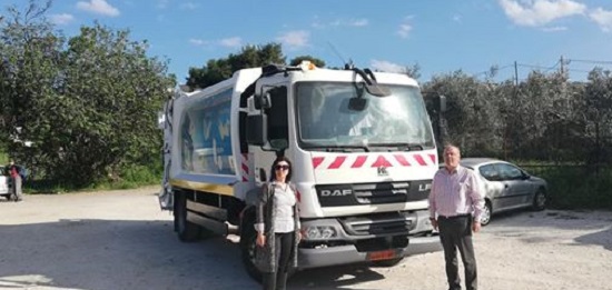 Διόνυσος: Στην υπηρεσία των δημοτών ένα ακόμη απορριμματοφόρο ανακύκλωσης