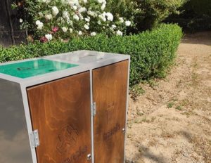 Κηφισιά: Νέοι καλαίσθητοι κάδοι σκουπιδιών στο Άλσος ενόψει της ανθοκομικής έκθεσης