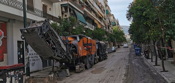 Αθήνα : Μετά από πολλά χρόνια ασφαλτοστρώνεται η  Φιλολάου ως τη Νικηφορίδη, αλλά και η οδός Ιφικράτους στο  Παγκράτι