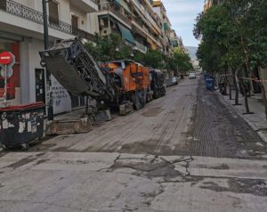 Αθήνα : Μετά από πολλά χρόνια ασφαλτοστρώνετε η  Φιλολάου ως τη Νικηφορίδη, αλλά και η οδός Ιφικράτους στο  Παγκράτι