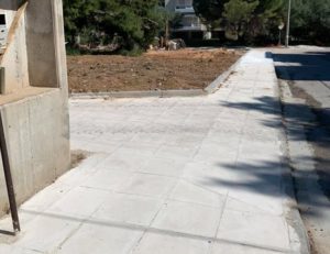 Λυκόβρυση Πεύκη: Τα έργα οδοποιίας συνεχίζονται με παρεμβάσεις και αναπλάσεις δρόμων Τα έργα οδοποιίας στον Δήμο Λυκόβρυσης Πεύκης συνεχίζονται με παρεμβάσεις και αναπλάσεις δρόμων με κατασκευές νέων πεζοδρομίων , διανοίξεις δρόμων , δημιουργία νέων κοινόχρηστων χωρών πρασίνου στις γειτονιές του δήμου. Ο Δήμαρχος της πόλης Τάσος Μαυρίδης δήλωσε: «Τα έργα οδοποιίας συνεχίζονται με παρεμβάσεις και αναπλάσεις δρόμων , κατασκευής νέων πεζοδρομίων , διανοίξεις δρόμων , δημιουργία νέων κοινόχρηστων χωρών πρασίνου στις γειτονιές του δήμου μας . Συνεχίζουμε και απαντάμε με έργα για το Δήμο μας , για το Δήμο που αγαπάμε και φροντίζουμε με αγάπη , με μεθοδικότητα και προγραμματισμό , για το Δήμο Λυκόβρυσης Πεύκης ».