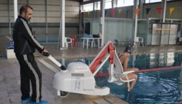 Χαλάνδρι: Προϋποθέσεις για την κολύμβηση των ΑμεΑ στο «Ν. Πέρκιζας»