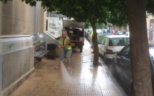 Αθήνα : Οι υπηρεσίες του Δήμου καθάρισαν την  Πλατεία Αγ. Γεωργίου στην Κυψέλη