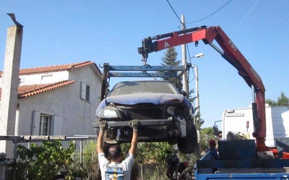 Διόνυσος:  Συνεχίζουμε  την περισυλλογή και απομάκρυνση εγκαταλελειμμένων αυτοκινήτων στον Δήμο