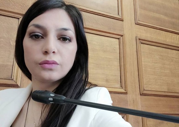 Διόνυσος: Η Βουλευτής Ανατολικής Αττικής Μαρία Απατζίδη κατέθεσε Επίκαιρη Ερώτηση στη Βουλή για τα Διόδια σε Άγιο Στέφανο και Βαρυμπόμπη