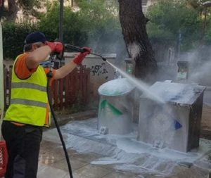 Μεταμόρφωση: Απολυμάνσεις  σε ευαίσθητα σημεία της πόλης σήμερα στην παιδική χαρά της οδού  Μπιζανίου