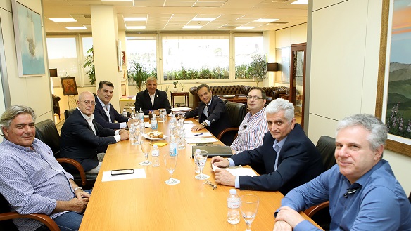Περιφέρεια Αττικής: Συνάντηση του Περιφερειάρχη Γ. Πατούλη με τον Πρόεδρο Σ. Καφούνη και τα μέλη του Εμπορικού Συλλόγου Αθηνών