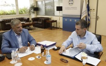 Περιφέρεια Αττικής : Συνάντηση του Γ. Πατούλη με τον Δήμαρχο Καλλιθέας Δ. Κάρναβο