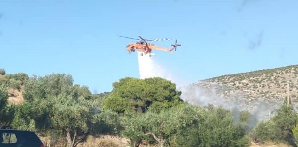 ΣΠΑΥ Υμηττός: Πυρκαγιά σημειώθηκε χθες λίγο νωρίτερα από τις 18:00 στη θέση Κόρμπι Βάρης και στη θέση Λουμπάρδα Κρωπίας.