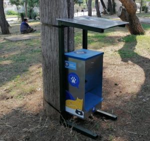 Αθήνα: Νέες ταΐστρες για τα αδέσποτα της Αθήνας