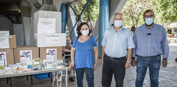 Μαρούσι : Με θέρμη αγκάλιασαν οι Μαρουσιώτες τη δράση συγκέντρωσης φαρμάκων και υγειονομικού υλικού για τη στήριξη των πληγέντων της Βηρυτού