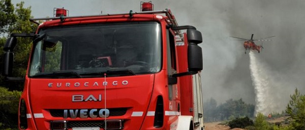 Διόνυσος: Φωτιά τώρα στη Ροδόπολη Αττικής