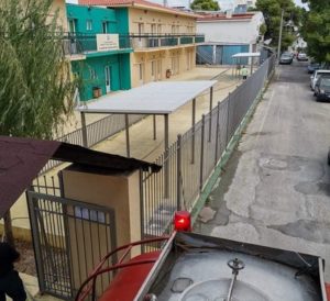 Άγιος Στέφανος:  Μετά από αίτηση της Δημοτικής Κοινότητας ο Σύλλογος Εθελοντών Πολιτικής Προστασίας Αγίου Στεφάνου έκανε καθαρισμό στα προαύλια των σχολείων