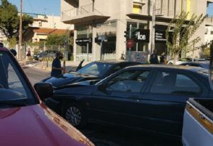 Βριλήσσια: Τροχαίο ατύχημα στην οδό Λ. Πεντέλης και Κύπρου με δυο αυτοκίνητο