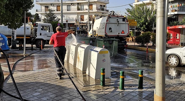 Νέα Φιλαδέλφεια Νέα Χαλκηδόνα: Απολύμανση και καλλωπισμός του πρασίνου στην κεντρική πλατεία πόλης