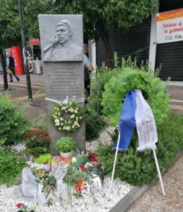 Πεντέλη: Ο Σύλλογος Γονέων του Κρυστάλλειου Δημοτικού Πεντέλης κατέθεσε  στεφάνι στο μνημείο του Παύλου Φύσσα