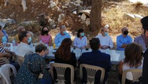 Πεντέλη: Επίσκεψη του υπουργού Περιβάλλοντος και Ενέργειας Κωστή Χατζηδάκη στο Πεντελικό όρος