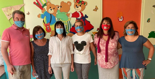 Πεντέλη: Ειδικές μάσκες με διαφάνεια στο στόμα προμηθεύτηκε ο Δήμος για τους παιδικούς σταθμούς