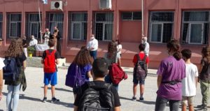 Χαλάνδρι: Στον αγιασμό του 2ου Γυμνασίου και 2ου Λυκείου βρέθηκε ο Δήμαρχος