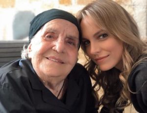 Ελλάδα: Πέθανε η ηθοποιός  Έλλη Κυριακίδου - Υποδυόταν την γιαγιά, «νόνα» στη σειρά 8 Λέξεις