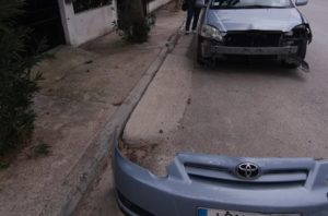 Βριλήσσια: Τροχαίο ατύχημα με δυο αυτοκίνητα στην οδό Ταϋγέτου και Αλφειού