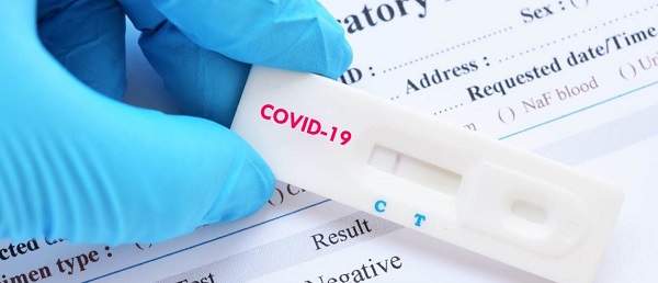 FDA: Εγκρίθηκε το πρώτο γρήγορο τεστ μιας χρήσης αυτό-ελέγχου για Covid-19
